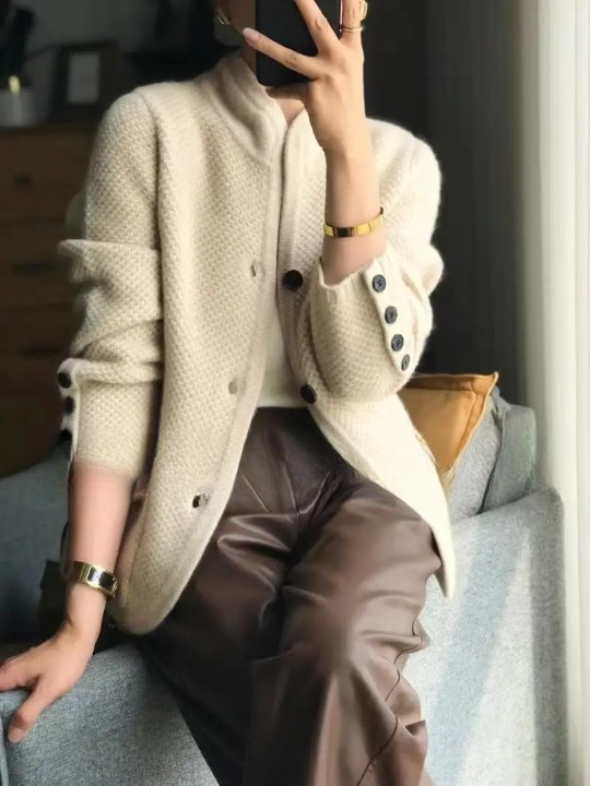 Women's Fashion Classic Long Sleeves Cashmere Buttons Cardigan