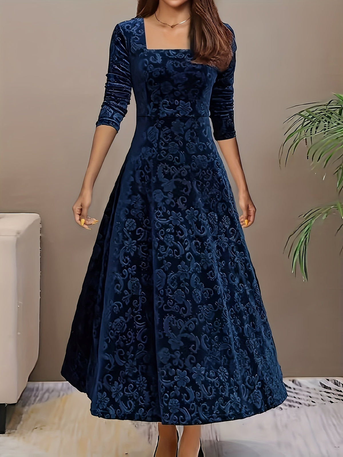 Women’s Elegant Square Neck Evening Dress